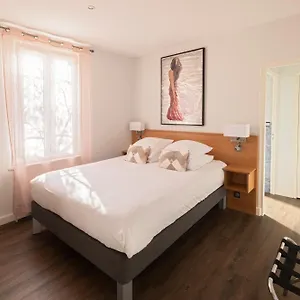 De Paris 3*, Jaligny-sur-Besbre France
